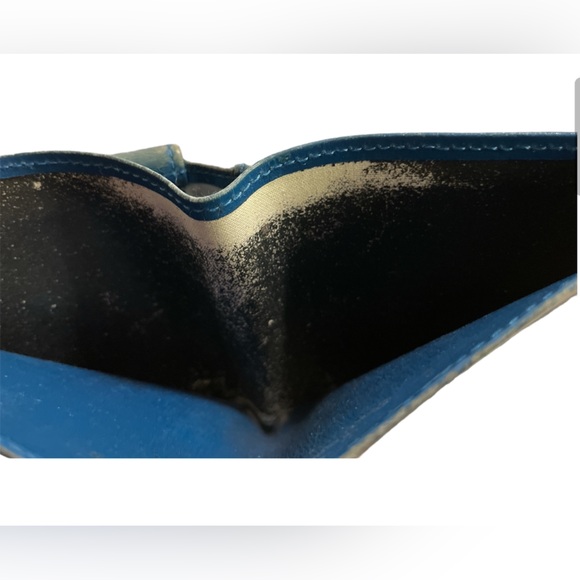 💃Louis Vuitton -Auth Bifold Louis Vuitton Epi Leather wallet! - Picture 11 of 13